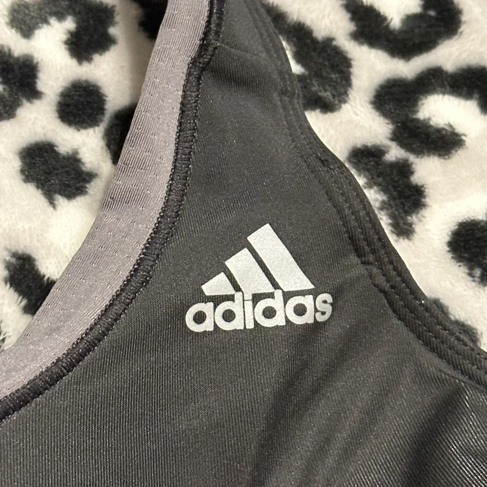 Adidas 34D Black & Gray Cross-back Adjustable Straps Sports Bra